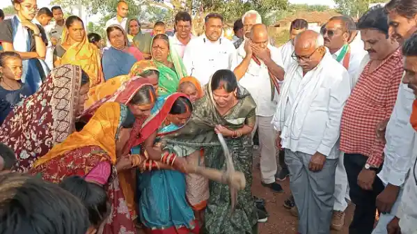 बिरौडी से भोरमपुर मेन रोड पहुंच मार्ग का विधायक यशोदा ने किया भूमि पूजन