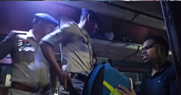 हालत को देखते अलर्ट मोड़: जिले के सार्वजनिक स्थानों में बम स्कैनर-डॉग स्क्वाड,, सहित की गई जाँच