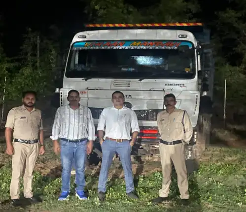 खनिज विभाग का देर रात आकस्मिक निरीक्षण, रेत एवं गिट्टी से भरे 8 वाहन के जप्ती