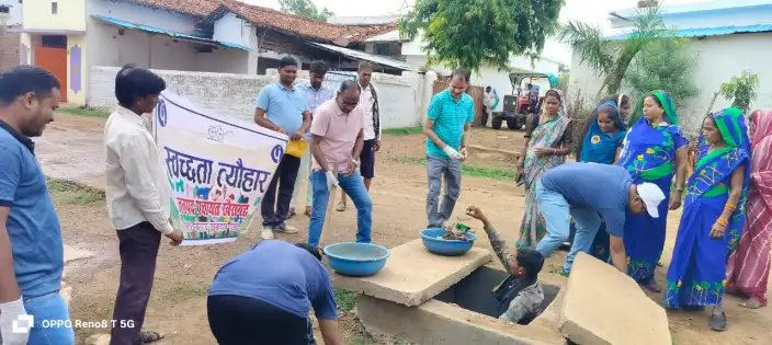 बरसात पूर्व जलस्रोतों की सफाई में जुटे ग्रामीण – 114 ग्राम पंचायतों में चला "स्वच्छता अभियान"