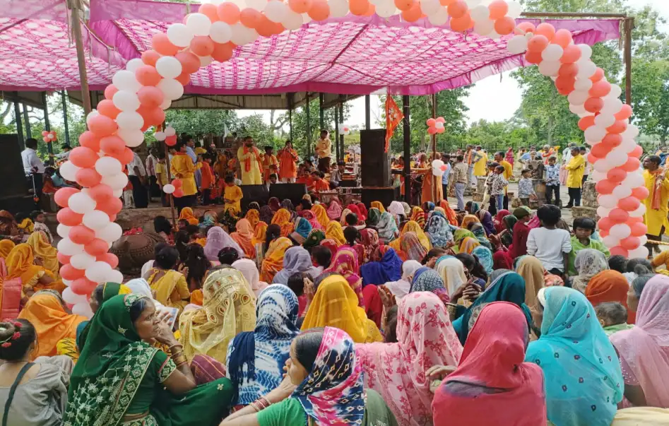 A grand Kanwar Yatra started with devotion and faith, holy water offering took place in Ghatiyaari templeश्रद्धा- भक्ति के साथ निकली भव्य कांवड़ यात्रा, घटियारी मंदिर में हुआ पावन जलाभिषेक