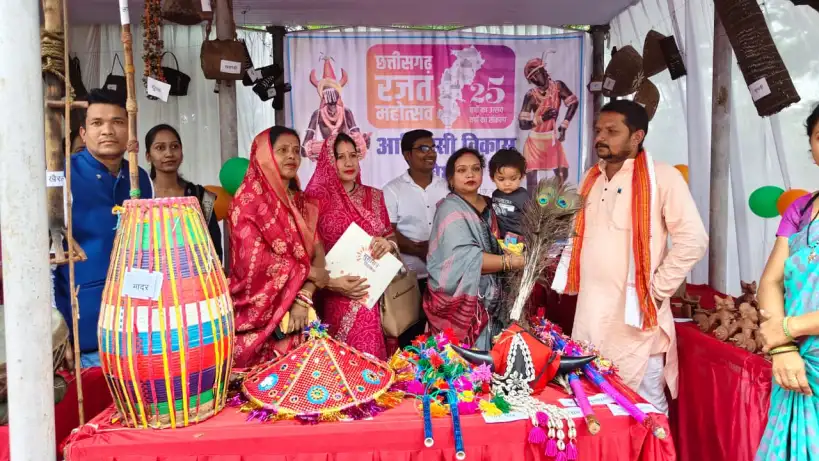रजत महोत्सव-2025 के तहत खैरागढ़ में रजत जयंती फूड फेस्टिवल का भव्य आयोजनGrand organization of Silver Jubilee Food Festival in Khairagarh under Silver Festival-2025