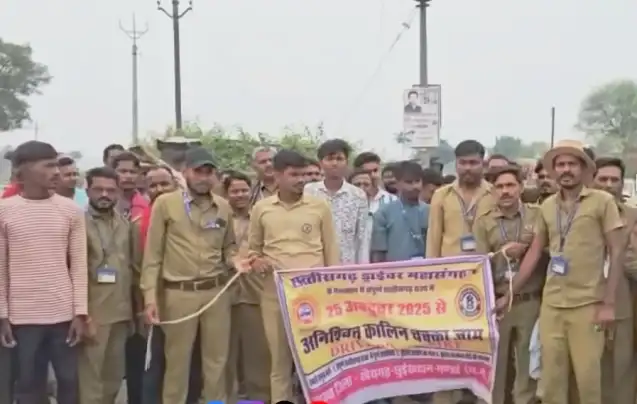 ड्राइवर महासंघ के आह्वान पर बस व मालवाहकों के थमे रहे पहिए