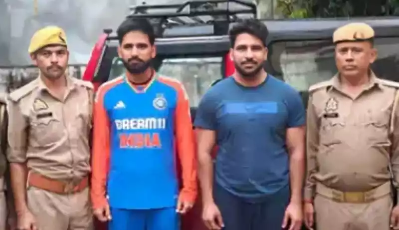 इंजीनियर और MBA ठग: सिंगापुर की नौकरी छूटी तो बन गए 'बैंक अफसर', Thar खरीदी और ₹1.25 लाख का बैट!