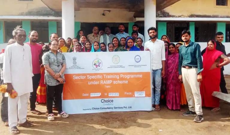 रैंप योजना अंतर्गत हथकरघा कंडरा केंद्र गंडई में सेक्टर स्पेसिफिक प्रशिक्षण सम्पन्न Sector specific training completed at Handloom Kandra Kendra Gandai under Ramp Scheme