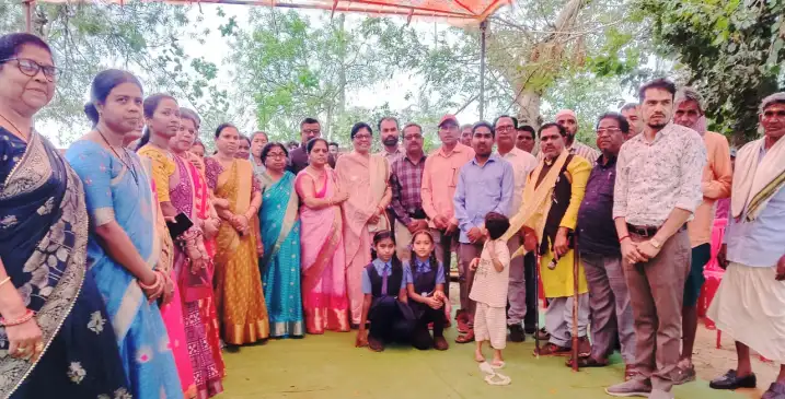 संकुल स्तरीय सम्मान समारोह:अनुपमा जैन को विदाई और अनिल जंघेल एवं आशा वैष्णव का स्वागत