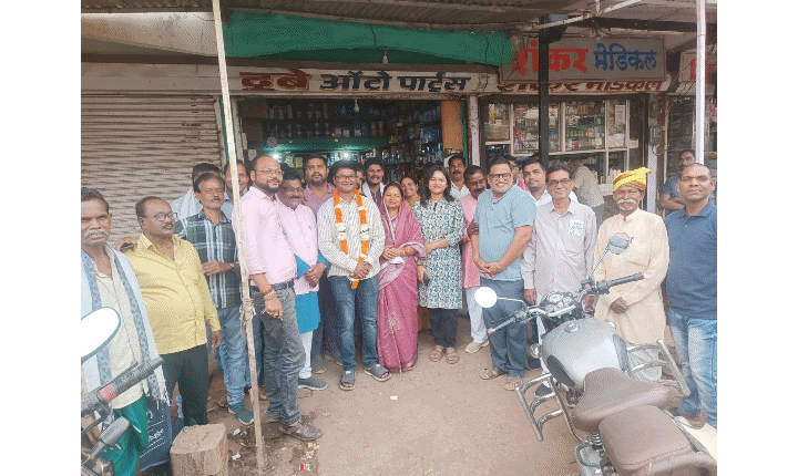 करण शाह खुसरो बने सिविल जज बधाई देने वालों का लगा रहा ताता