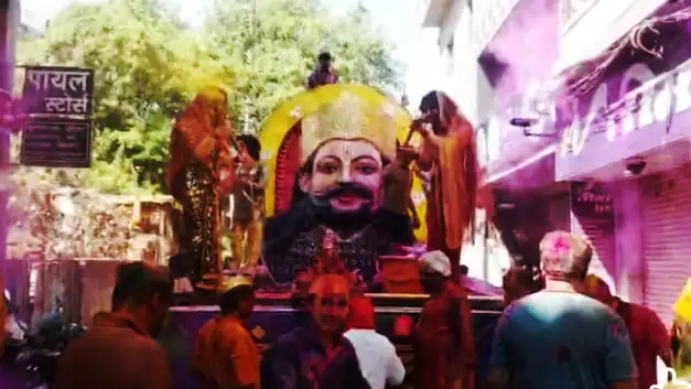 रंगोत्सव शोभायात्राः भगवान राधा-कृष्ण के संग रंगों में सराबोर हुआ शहर