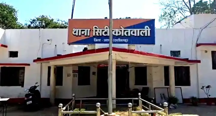 शर्मनाक कांड को अंजाम देने वाले 2 कांस्टेबल गिरफ्तार, जानिए पूरा मामला