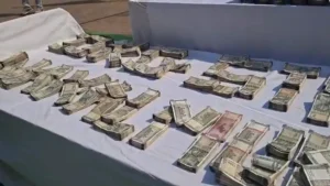 Naxal treasure in Abujhmad: Over Rs 1 crore in cash and weapons recoveredअबुझमाड़ में नक्सल खजाना: मिले 1 करोड़ से ज्यादा नगद व हथियार