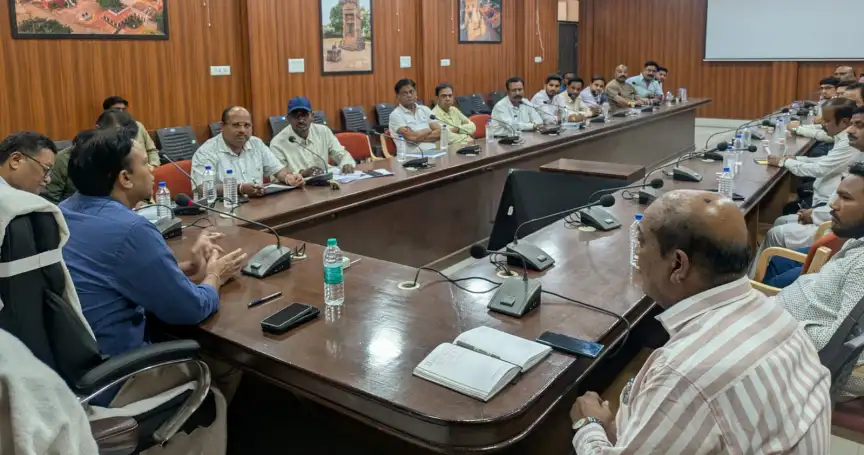 छत्तीसगढ़ पेट्रोल पंप समाचार (Chhattisgarh Petrol Pump News)खैरागढ़ पुलिस कंट्रोल रूम टोल फ्री नंबर (Khairagarh Police Toll Free Number)खैरागढ़ में पेट्रोल-डीजल का स्टॉक सामान्य, जिला प्रशासन ने कहा- अफवाहों पर न दें ध्यानखैरागढ़ पेट्रोल डीजल स्टॉक अपडेट (Khairagarh Petrol Diesel Stock)