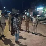 देर रात कॉम्बिंग ऑपरेशन: 3 स्थायी वारंट तामील, 34 बदमाशों के घर दबिश, बैंक-एटीएम से ढाबों तक सघन चेकिंग