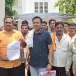 Kotwar accused of usurping government land, villagers submit memorandum to collector कोटवार पर शासकीय भूमि हड़पने का आरोप, ग्रामीणों ने कलेक्टर को सौंपा ज्ञापन