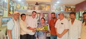 approved from the MLA fund for the expansion of the Goldsmith Society building, the society felicitated MLA Yashoda Verma स्वर्णकार समाज भवन विस्तार के लिए विधायक निधि से 3 लाख रुपये स्वीकृत, विधायक यशोदा वर्मा का समाज ने किया अभिनंदन