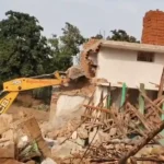 Major action by the Forest Department: 35 huts demolished in Khudia forest range, encroachment removed from forest land वन विभाग की बड़ी कार्रवाई: खुड़िया वन परिक्षेत्र में 35 झोपड़ियां ध्वस्त, वन भूमि से अतिक्रमण हटाया गया