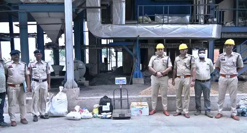 Major action by KCG Police: 33.707 kg of cannabis and 3,104 narcotic capsules/tablets seized in 19 NDPS cases destroyed. KCG पुलिस की बड़ी कार्रवाई: 19 एनडीपीएस मामलों में जब्त 33.707 किलो गांजा और 3104 नशीली कैप्सूल-टेबलेट नष्ट