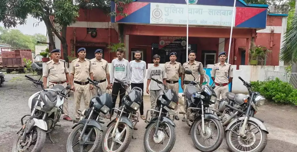गिरोह बनाकर महाराष्ट्र और छत्तीसगढ़ में आधा दर्जन बाइक की चोरी, तीन गिरफ्तार