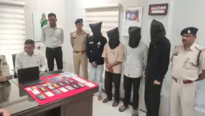 Online betting and cyber fraud gang busted KCG पुलिस की बड़ी कार्रवाई: ऑनलाइन सट्टा और साइबर फ्रॉड गिरोह का भंडाफोड़, 4 आरोपी गिरफ्तार, करोड़ों के ट्रांजेक्शन का खुलासा