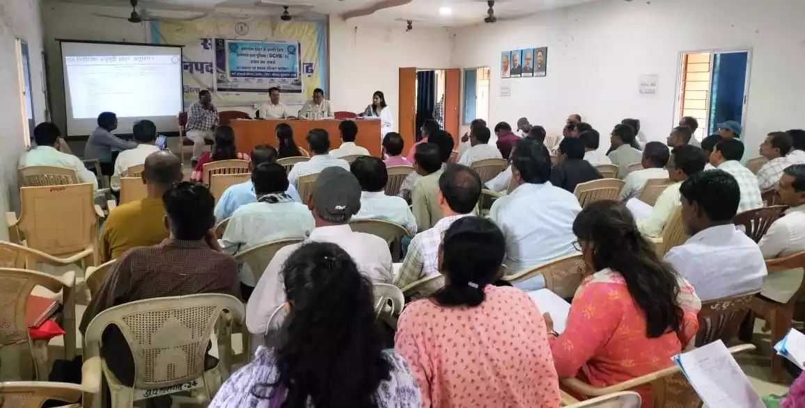 जनगणना 2027 की तैयारी तेज, डीसीएचबी निर्माण हेतु क्षेत्र पदाधिकारियों को दिया गया प्रशिक्षण