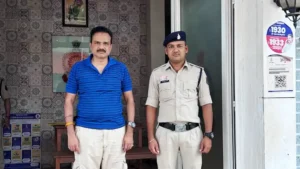 Fired a pistol at a solar plant construction siteसोलर प्लांट निर्माण स्थल पर पिस्टल से फायरिंग, काम बंद कराने की दी धमकी, हुआ गिरफ्तार 