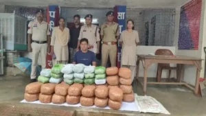 भारी मात्रा में गांजा जब्त, 44 लाख से ज्यादा की खेप के साथ तस्कर गिरफ्तार
