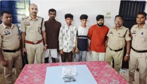 पिस्टल लहराकर दहशत फैलाने वाले चार गिरफ्तार, एक पिस्टल और मैगजीन बरामद