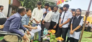 शिक्षकों की कमी से प्रभावित हो रही पढ़ाई, ABVP ने कलेक्टर को सौंपा ज्ञापन; 10 दिन में व्यवस्था की मांग