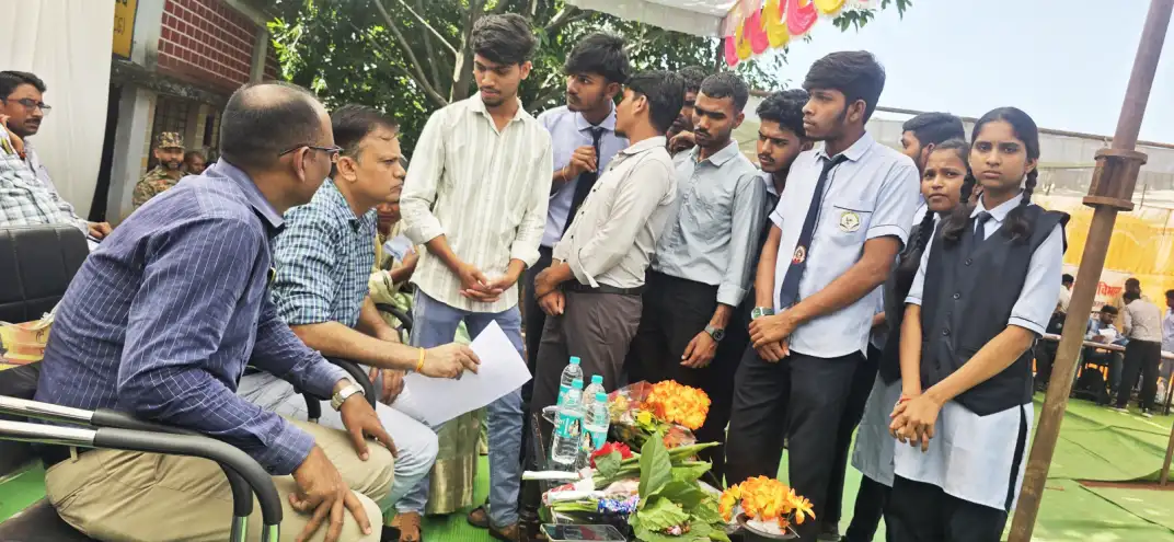 शिक्षकों की कमी से प्रभावित हो रही पढ़ाई, ABVP ने कलेक्टर को सौंपा ज्ञापन; 10 दिन में व्यवस्था की मांग