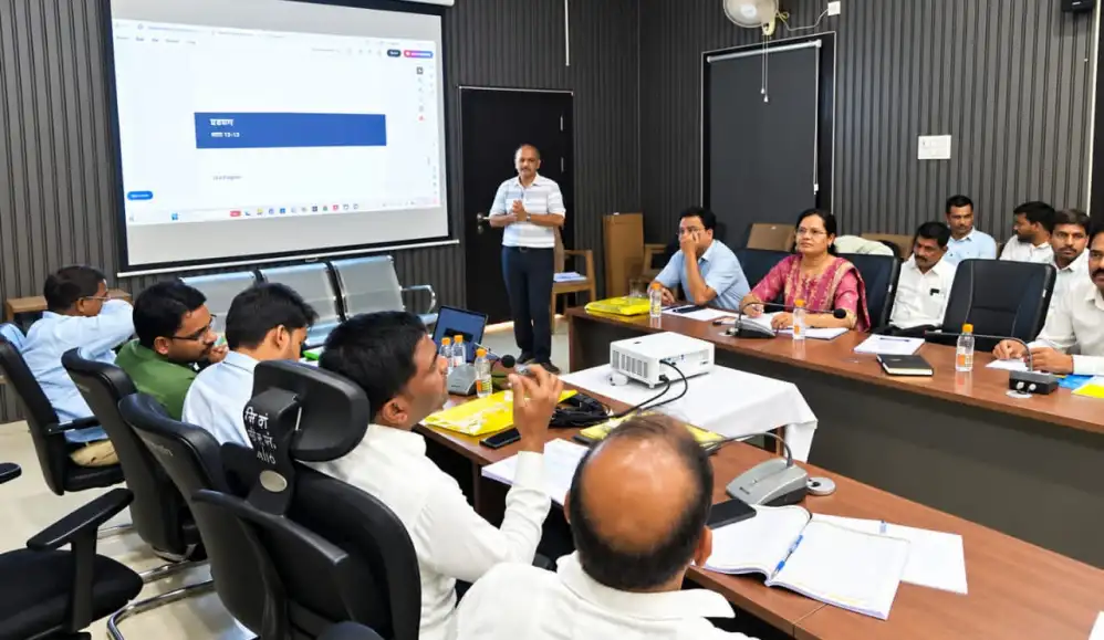 Preparations for the second phase of Census 2027 in full swing;जनगणना 2027 के द्वितीय चरण की तैयारियां तेज, खैरागढ़ में दो दिवसीय प्रशिक्षण,प्रत्येक परिवार की सटीक गणना सुनिश्चित करने पर जोर