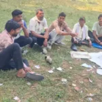 Police raid several gambling dens, seize cash पुलिस की कई जुआ फड़ो पर रेड, कार्रवाई कर नकद भी जप्त